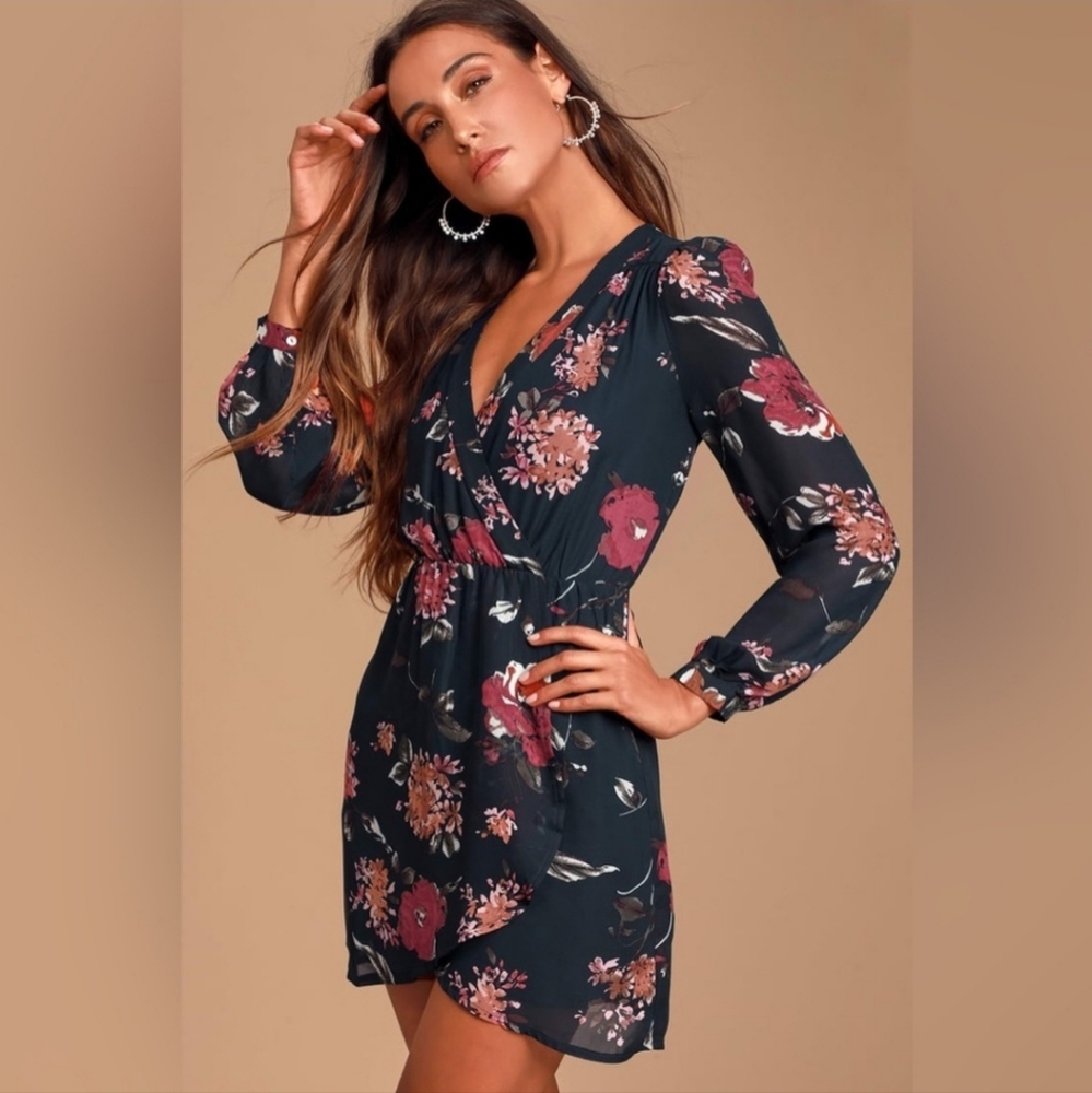 LULU'S Pretty Pretender Garden Girl Floral Wrap Mini Dress Navy Pink Small NWT